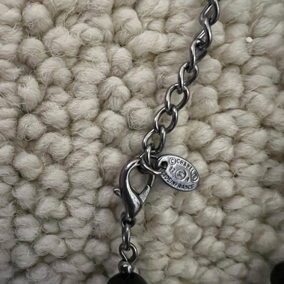 Chanel pearl necklace! Vintage pearls with lots of rhinestone bling! - Picture 5 of 7